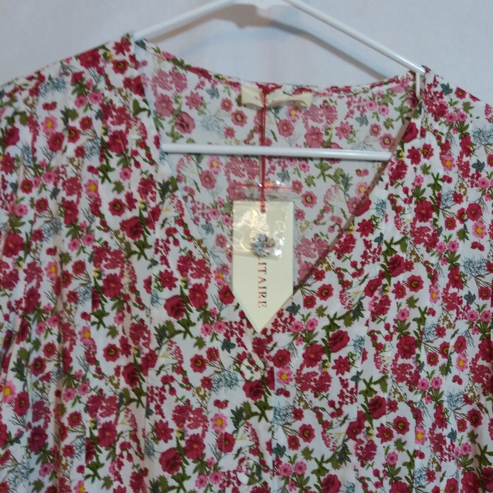 Solitaire For Anthropologie Red Ditsy Floral V-Neck Peasant Blouse Size Small - Picture 2 of 9